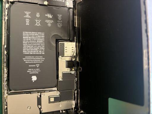 Chiusura finale iPhone 12 con impermeabilizzazione - Assistenza Torino